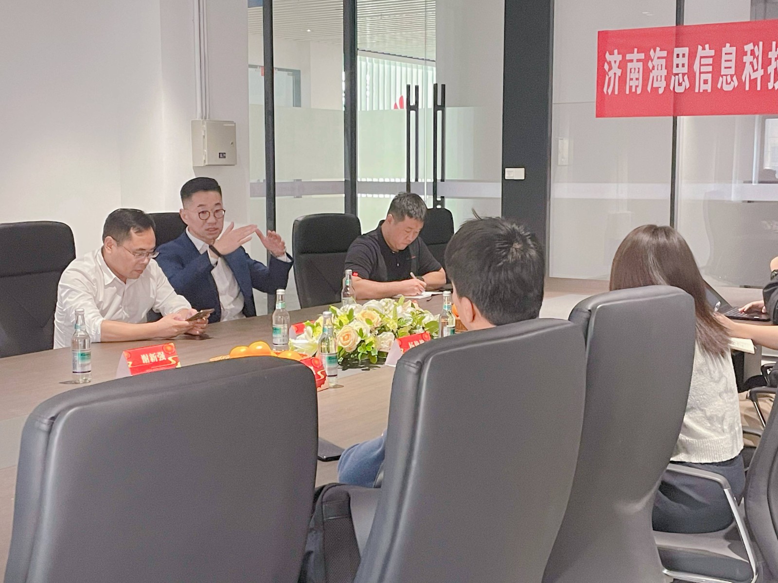 濟南海思開業(yè).jpg 濟南海思開業(yè).jpg